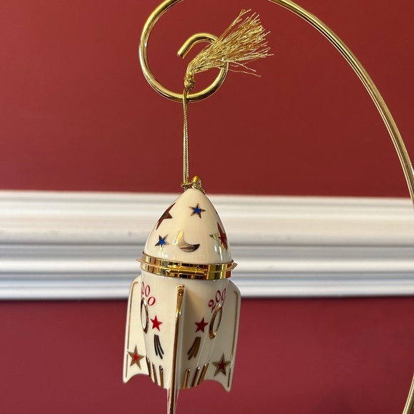 Lenox Rocket Box commemorative 2000 ornament NWT - Picture 4 of 9